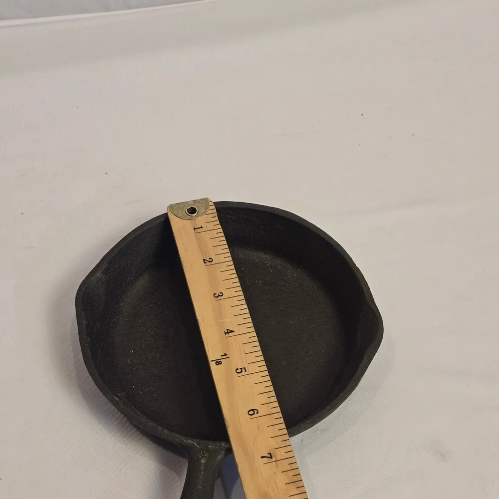 Vintage CKP 6.5 Inch Cast Iron Skillet Made in Taiwan Small Frying Pan No‎ 17